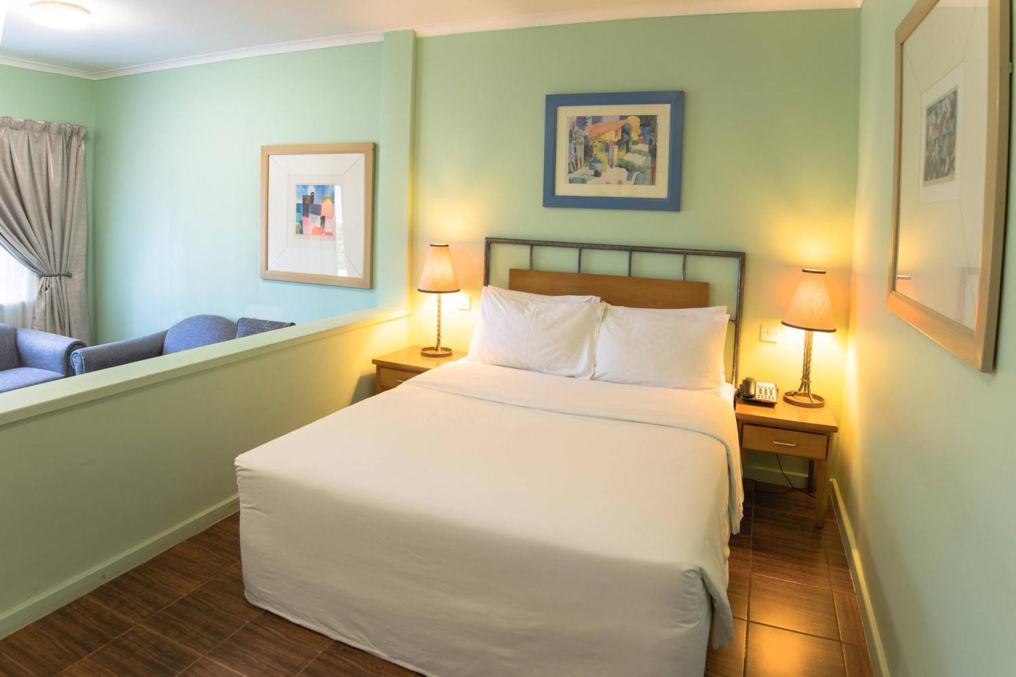 Hotel Protea By Marriott Oyster Bay 4*